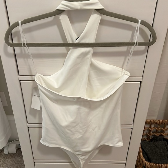 Abercrombie white stretchy cross halter body suite - Picture 4 of 4